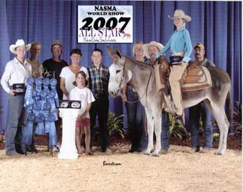 Left to right, Leana, Susan Brackman, Tom, Deby, Matt, Julee and Roger Smith, Sam Brackman. In front, Emma Brackman and Kayla Brackman on Pauline